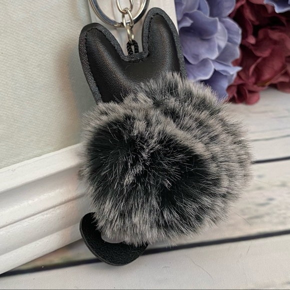 Black Kitty Cat with Grey Pom Pom Keychain - Picture 13 of 16